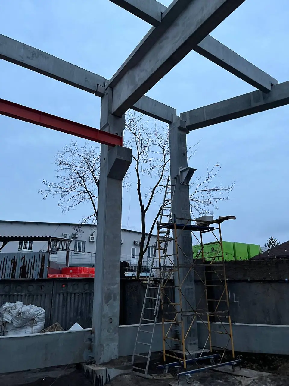 Опорный крановый путь для мостового опорного крана